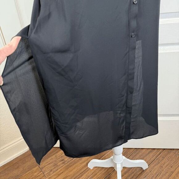 NWT Halston Long Sheer Tunic Top Black Side Slits Button Front Size Medium - Picture 2 of 12
